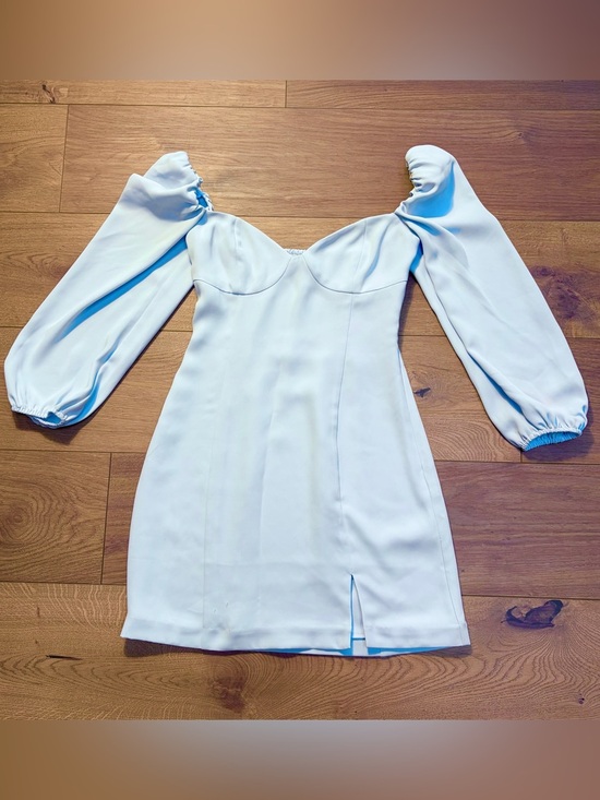 Aritzia Dresses & Skirts - Aritzia Light Blue Puff-Sleeve Mini Dress
